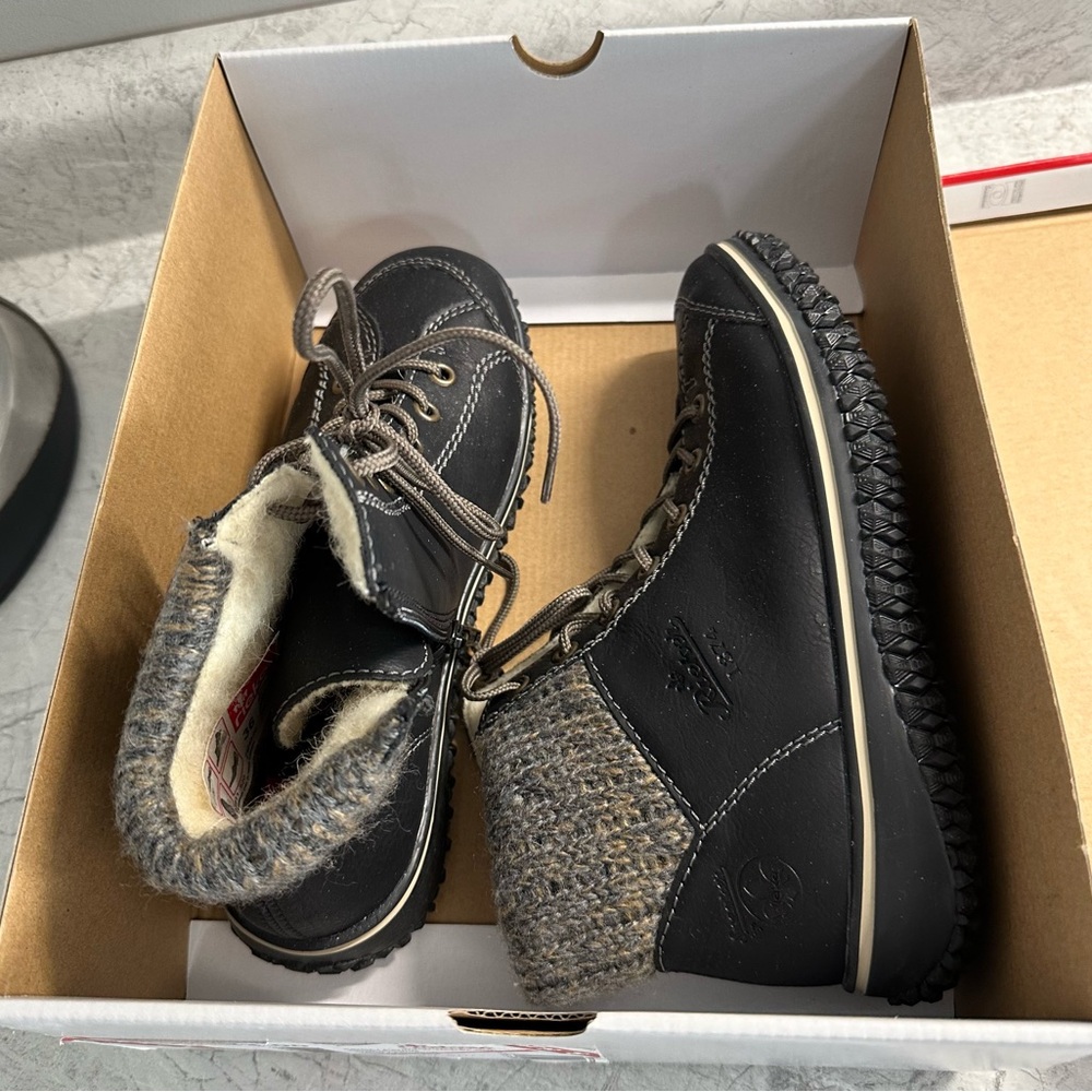 Winter boots, Reiker “ankle sneaker style”, Size 36 (6); brand new in box